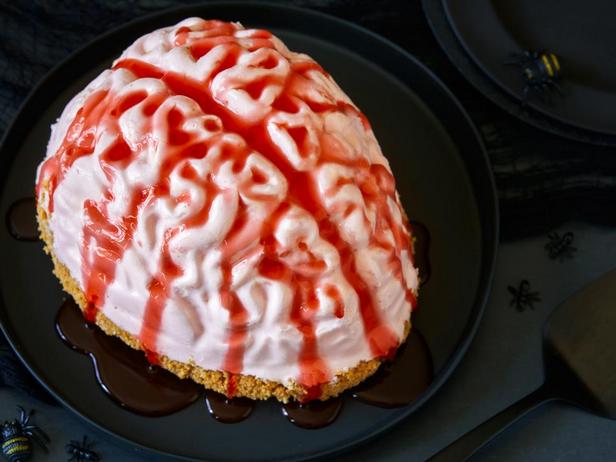 Фотография блюда - Клубничный чизкейк «Мозги» без выпечки