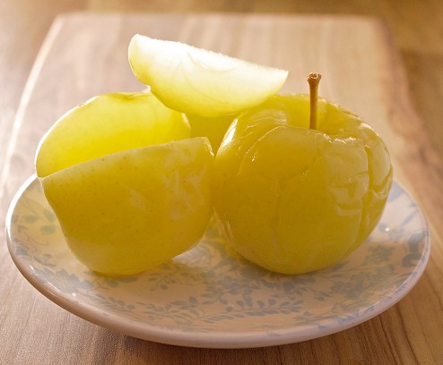 Моченые яблоки — кладезь витаминов и полезных элементов