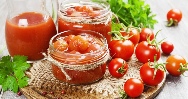 Помидоры в томатном соке - самые вкусные рецепты оригинальной консервации