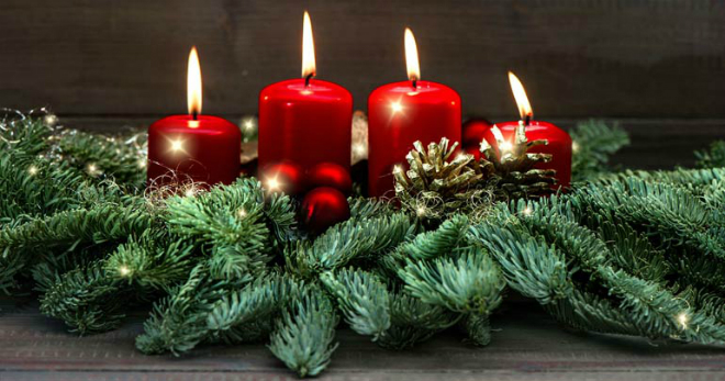Новогодние свечи – особенности резных, гелевых, электрических и других видов
